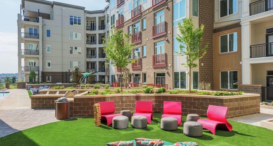 Oakwood At Presley Uptown Apartment Charlotte Exterior photo
